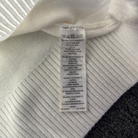 French Connection turtle neck - Picture 3 of 3